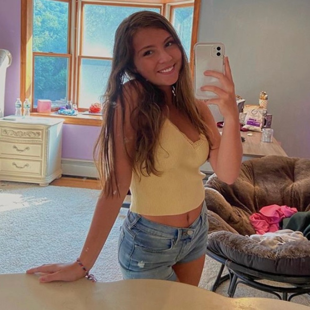 Meet your Posher, Brianna